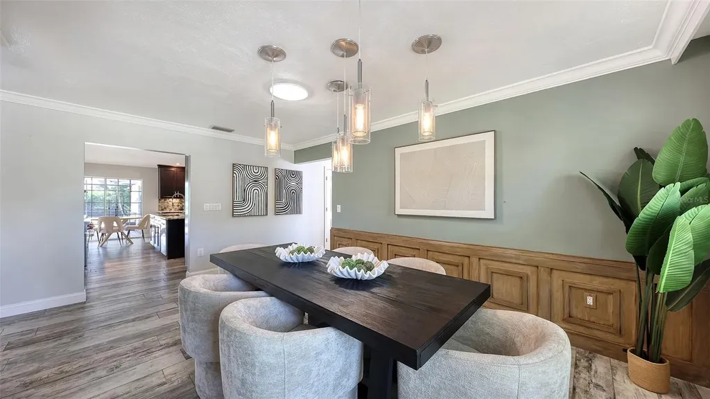 7937 Broadmoor Pines Boulevard Sarasota FL 34243