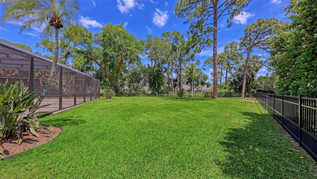 7937 Broadmoor Pines Boulevard Sarasota FL 34243