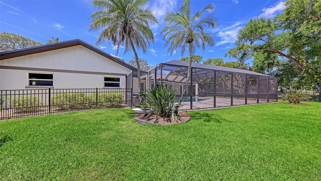 7937 Broadmoor Pines Boulevard Sarasota FL 34243
