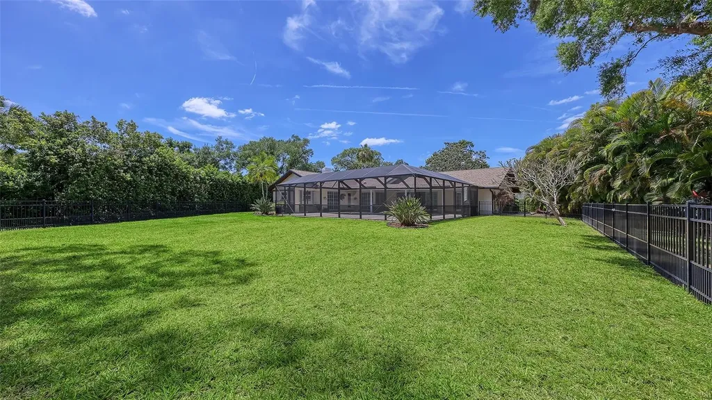 7937 Broadmoor Pines Boulevard Sarasota FL 34243