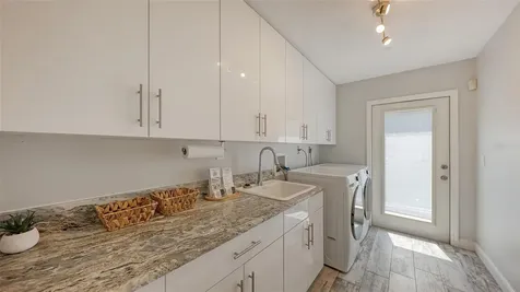 7937 Broadmoor Pines Boulevard Sarasota FL 34243
