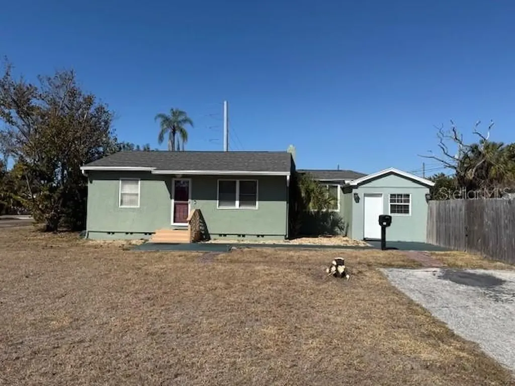 2749 16th Avenue N St Petersburg FL 33713