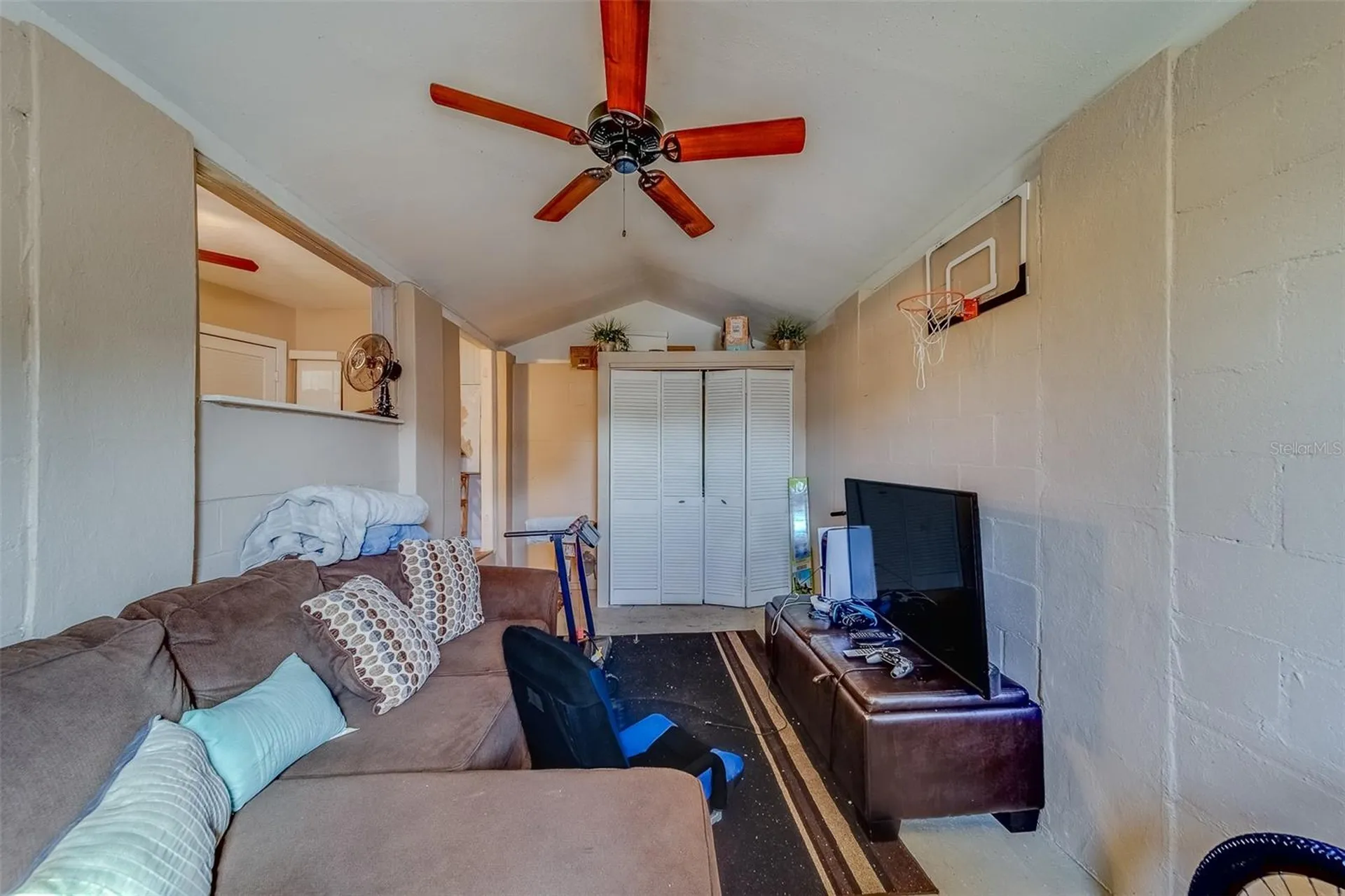 2749 16th Avenue N St Petersburg FL 33713