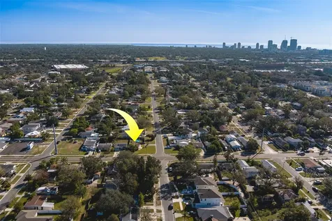 2749 16th Avenue N St Petersburg FL 33713