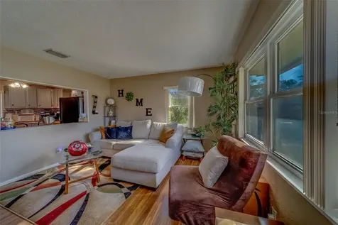 2749 16th Avenue N St Petersburg FL 33713