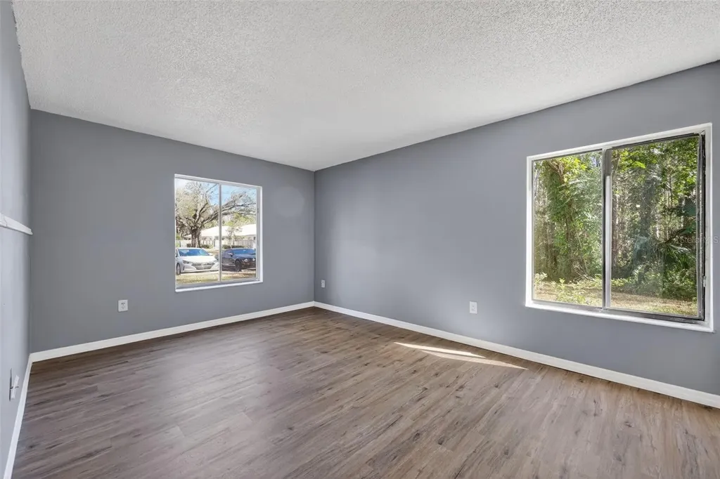 1398 Shady Pine Way Tarpon Springs FL 34688