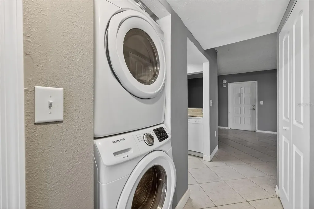 1398 Shady Pine Way Tarpon Springs FL 34688