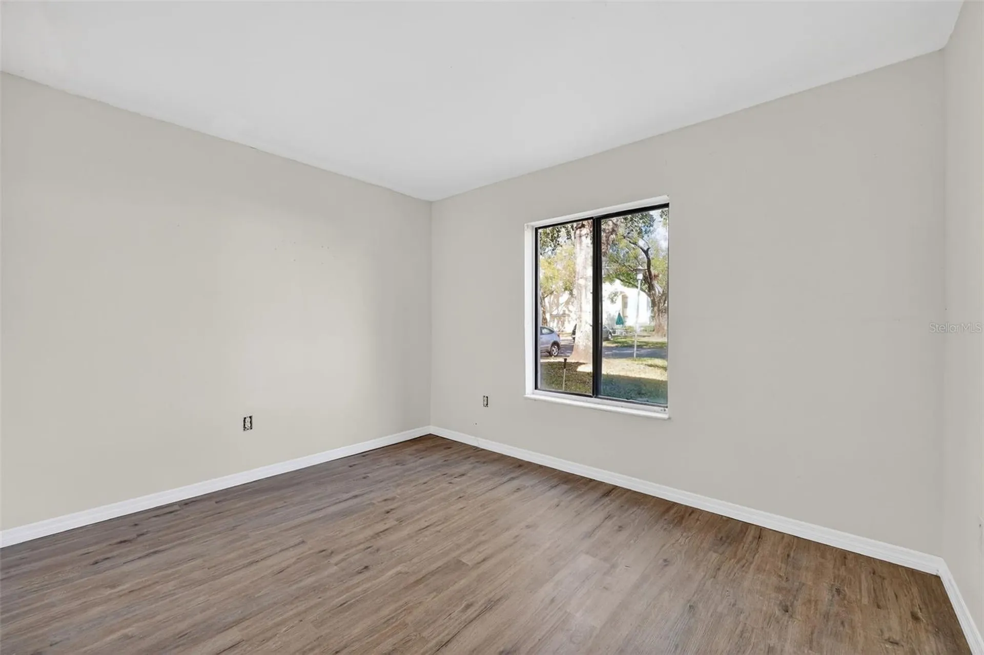 1398 Shady Pine Way Tarpon Springs FL 34688