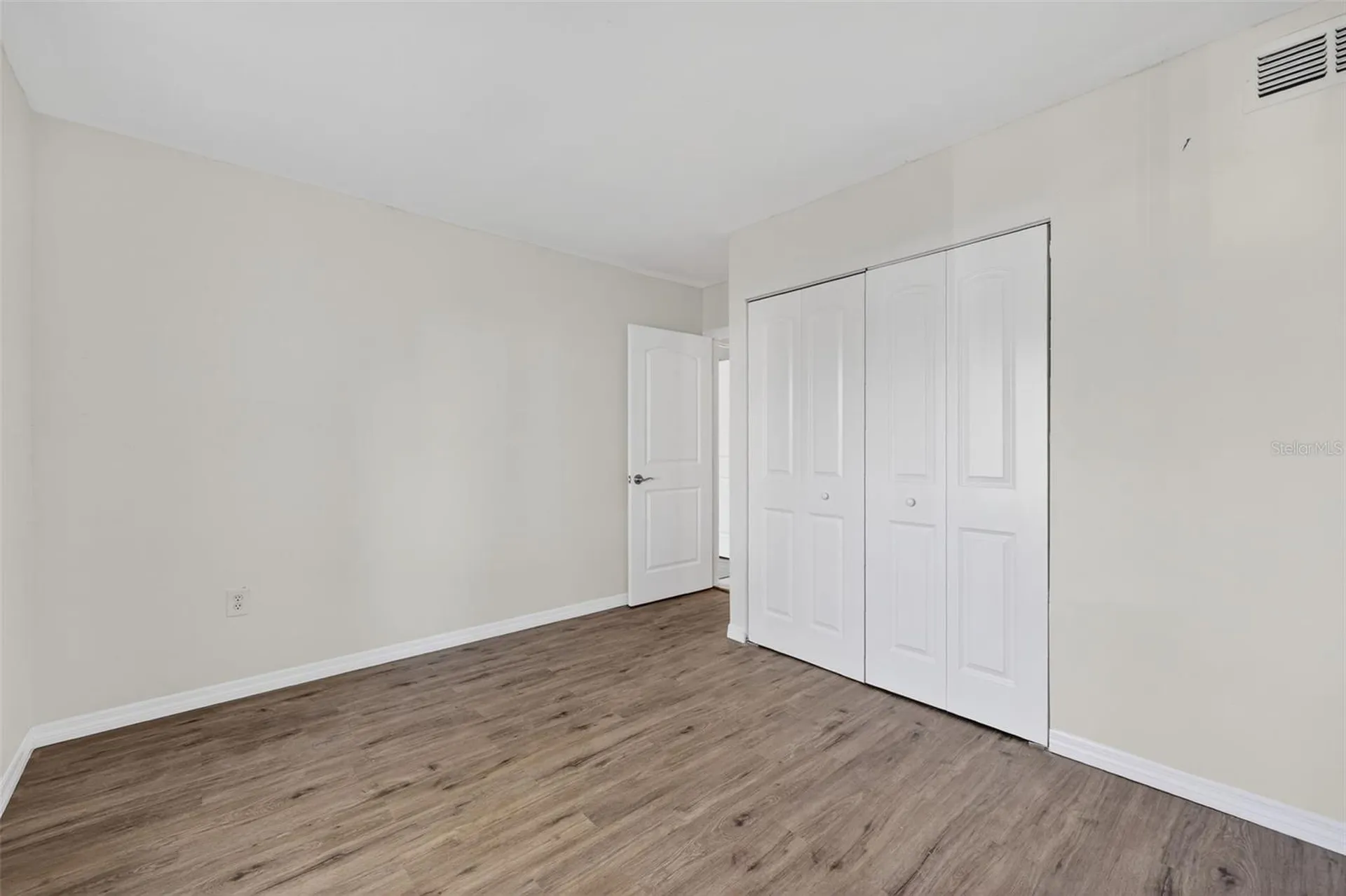 1398 Shady Pine Way Tarpon Springs FL 34688