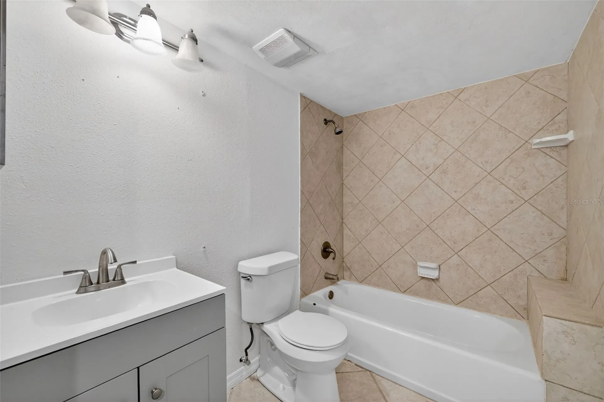 1398 Shady Pine Way Tarpon Springs FL 34688