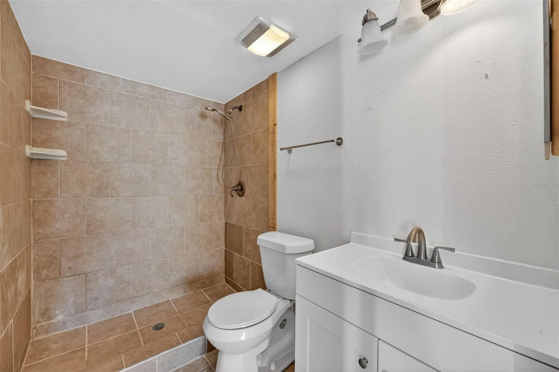 1398 Shady Pine Way Tarpon Springs FL 34688