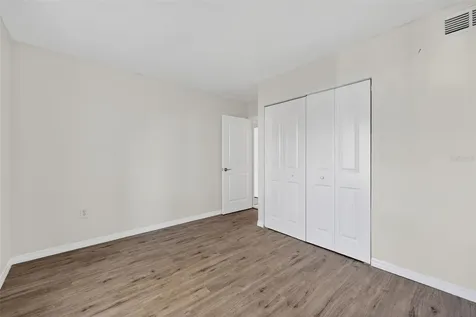 1398 Shady Pine Way Tarpon Springs FL 34688