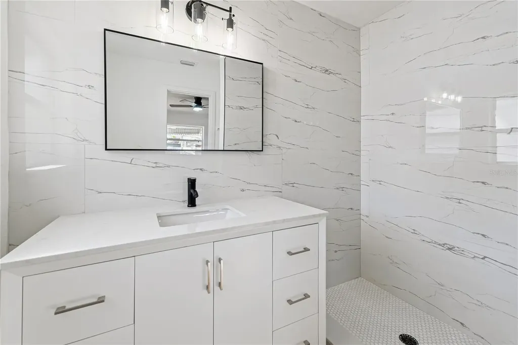 3303 W Leila Avenue Tampa FL 33611