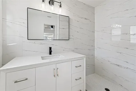 3303 W Leila Avenue Tampa FL 33611