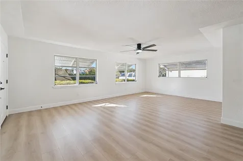 3303 W Leila Avenue Tampa FL 33611