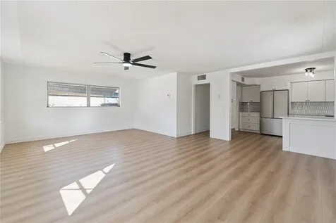 3303 W Leila Avenue Tampa FL 33611