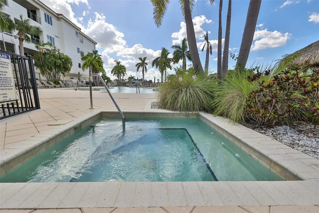 1030 Bellasol Way Apollo Beach FL 33572