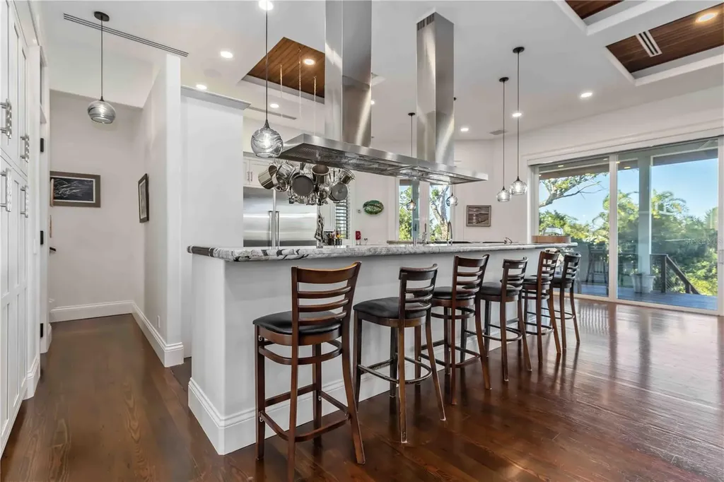 6680 Gulf Of Mexico Drive Longboat Key FL 34228
