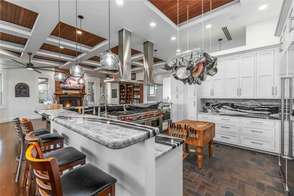 6680 Gulf Of Mexico Drive Longboat Key FL 34228