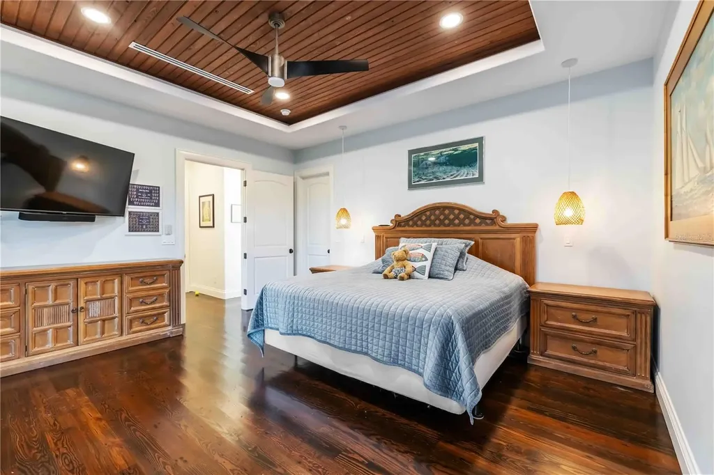 6680 Gulf Of Mexico Drive Longboat Key FL 34228