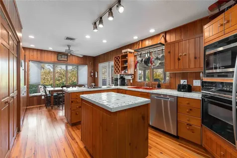 6680 Gulf Of Mexico Drive Longboat Key FL 34228