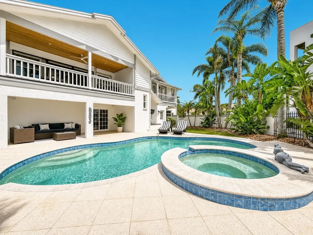 723 Pinta Drive Tierra Verde FL 33715