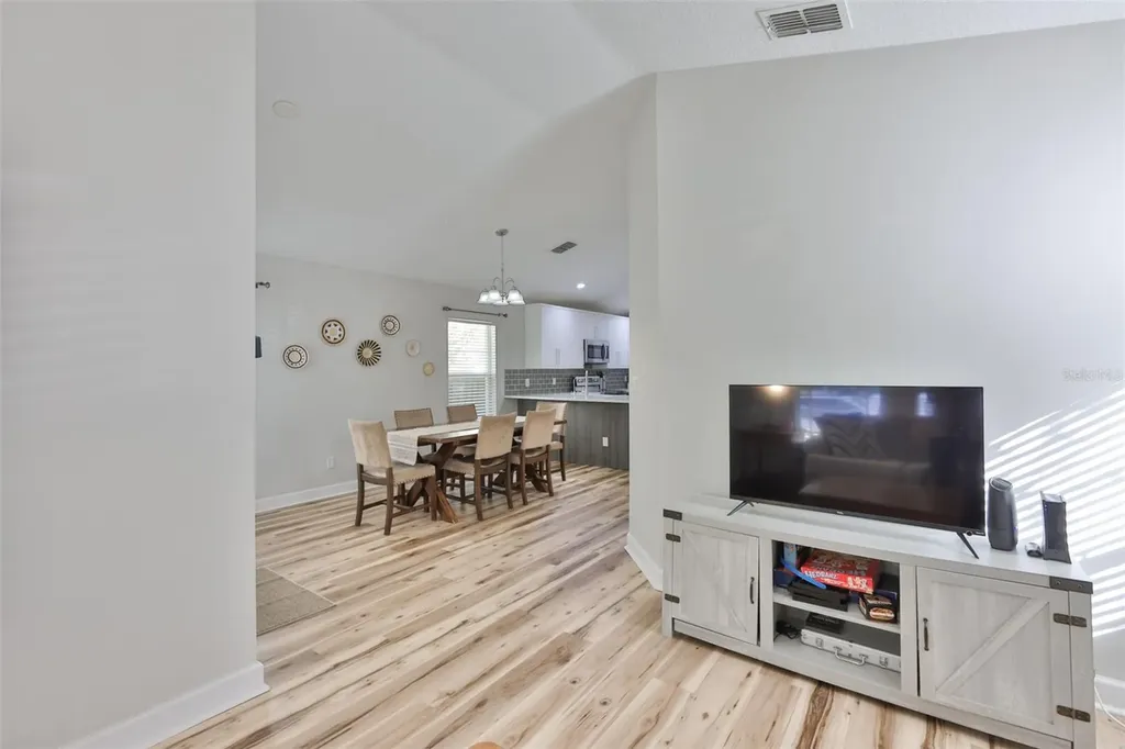 2331 W Chestnut Street Tampa FL 33607