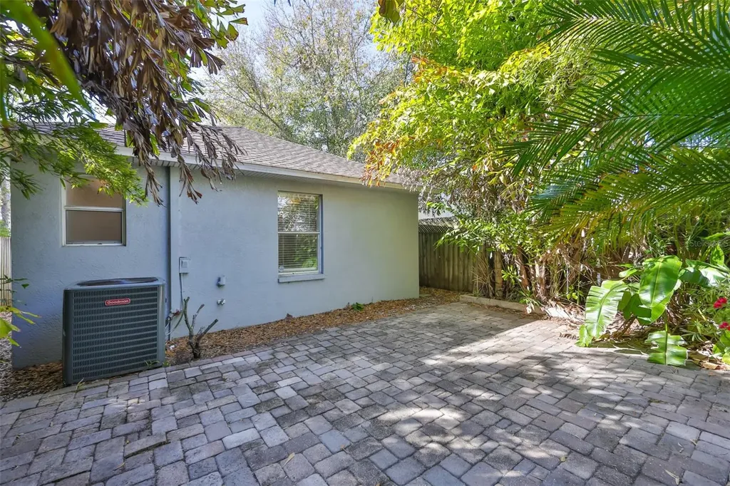 2331 W Chestnut Street Tampa FL 33607