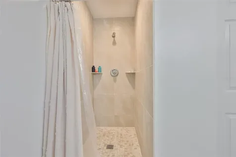 2331 W Chestnut Street Tampa FL 33607
