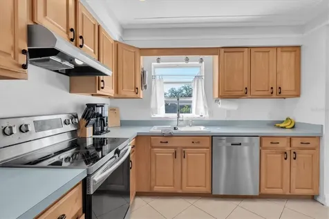 4018 26th Avenue N St Petersburg FL 33713