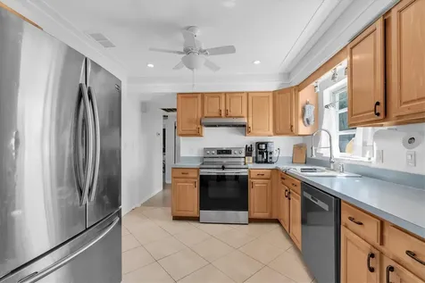 4018 26th Avenue N St Petersburg FL 33713