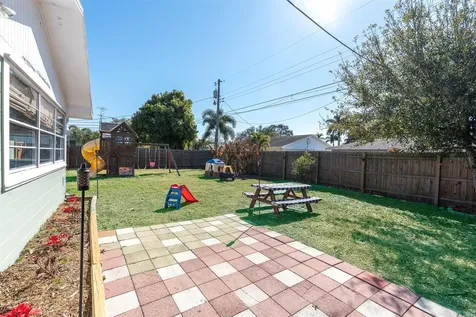 4018 26th Avenue N St Petersburg FL 33713
