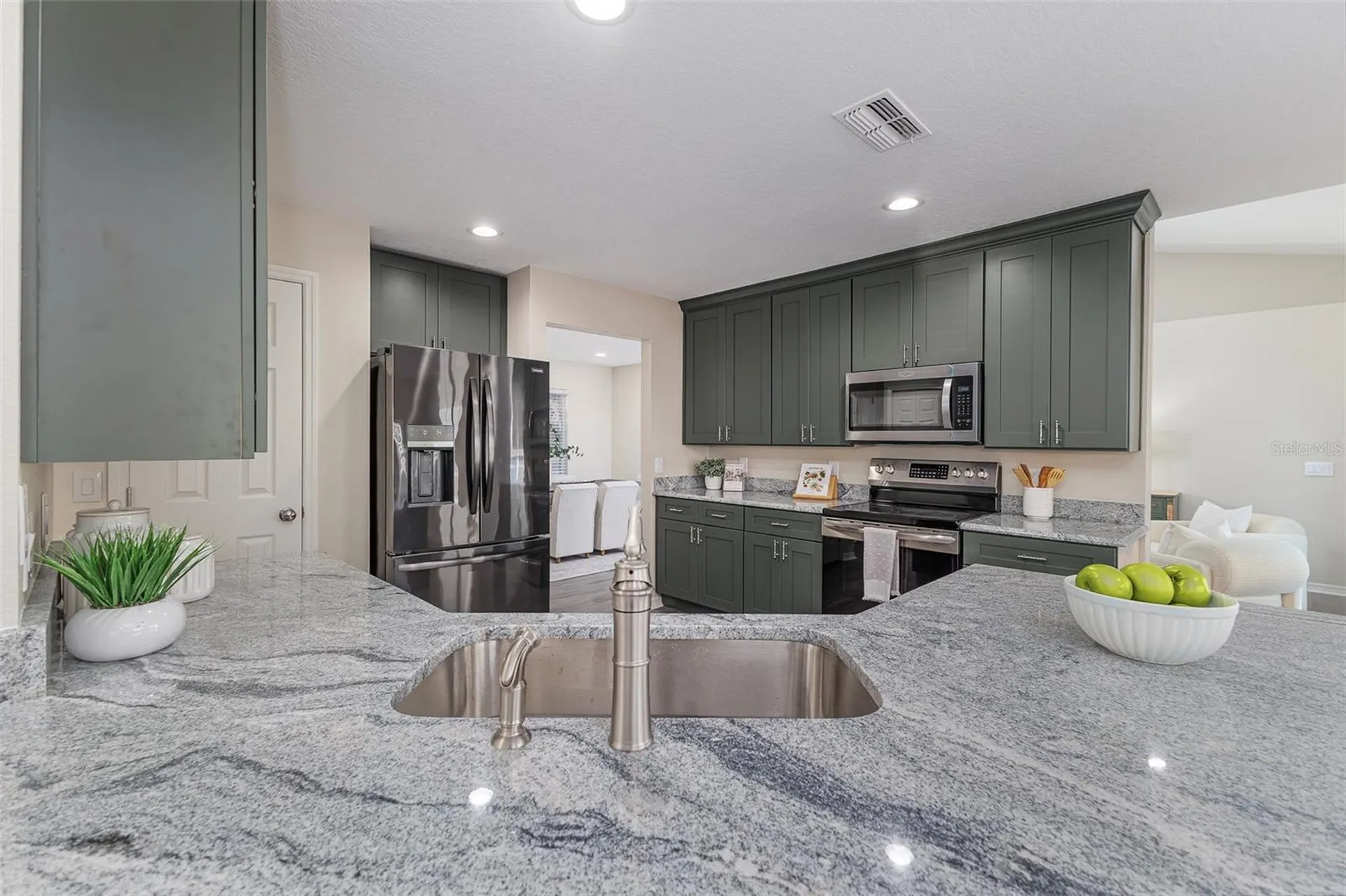 411 Edgewater Drive Polk City FL 33868