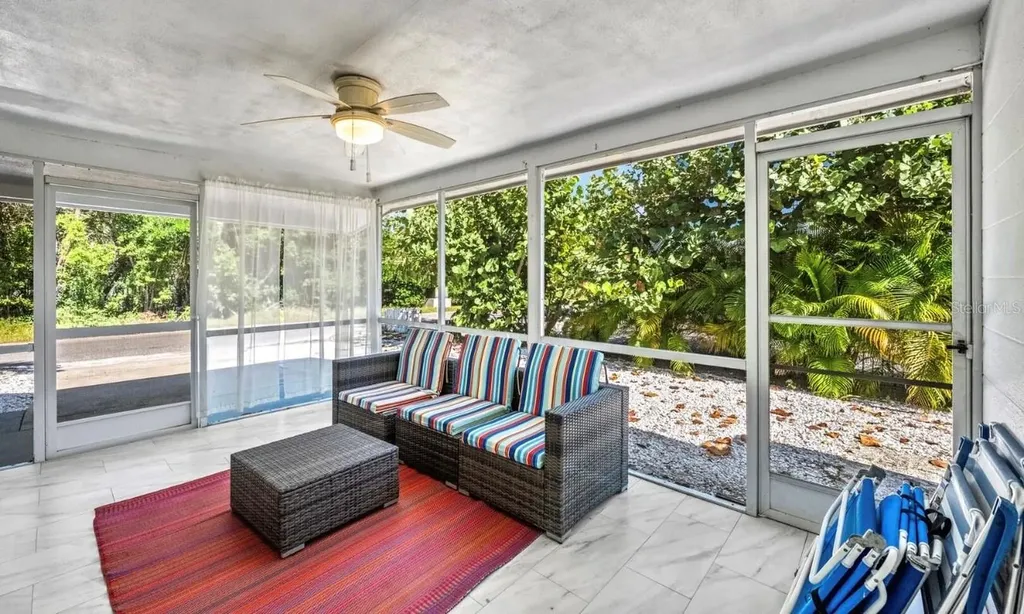 578 Companion Way Longboat Key FL 34228