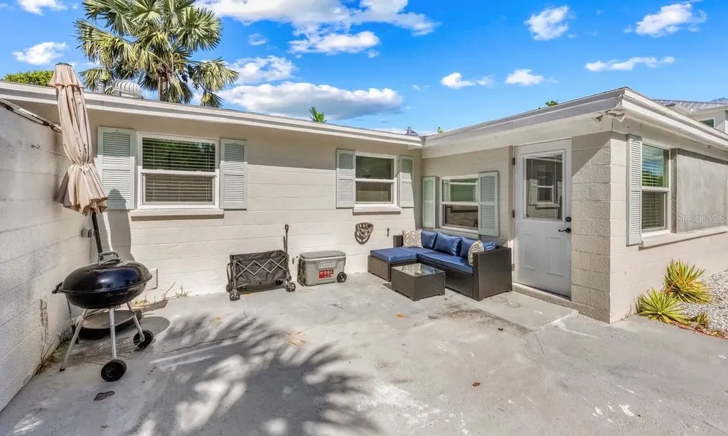 578 Companion Way Longboat Key FL 34228