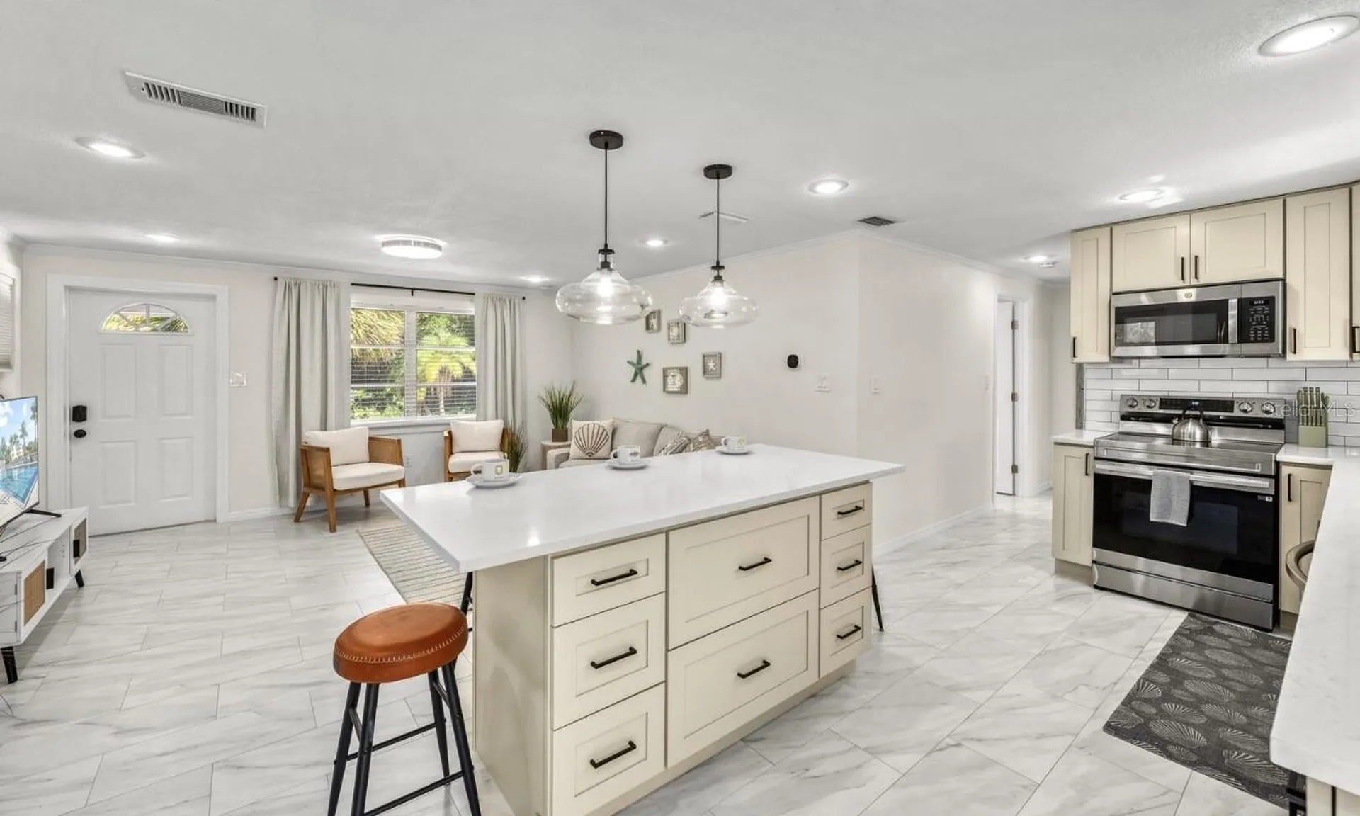 578 Companion Way Longboat Key FL 34228