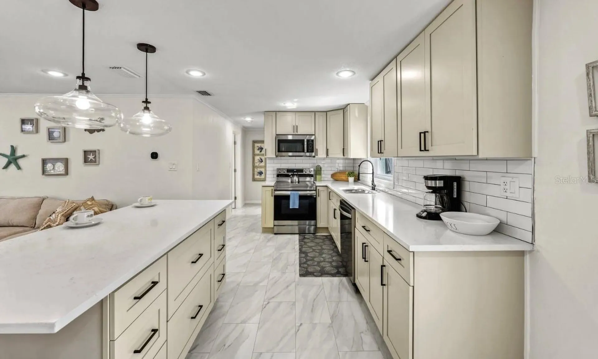 578 Companion Way Longboat Key FL 34228
