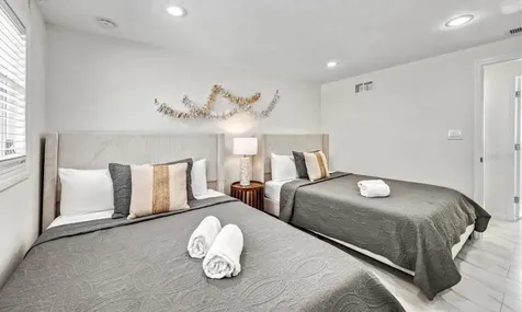 578 Companion Way Longboat Key FL 34228