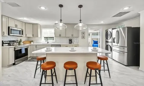 578 Companion Way Longboat Key FL 34228