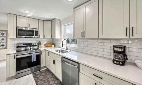 578 Companion Way Longboat Key FL 34228