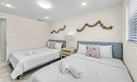 578 Companion Way Longboat Key FL 34228