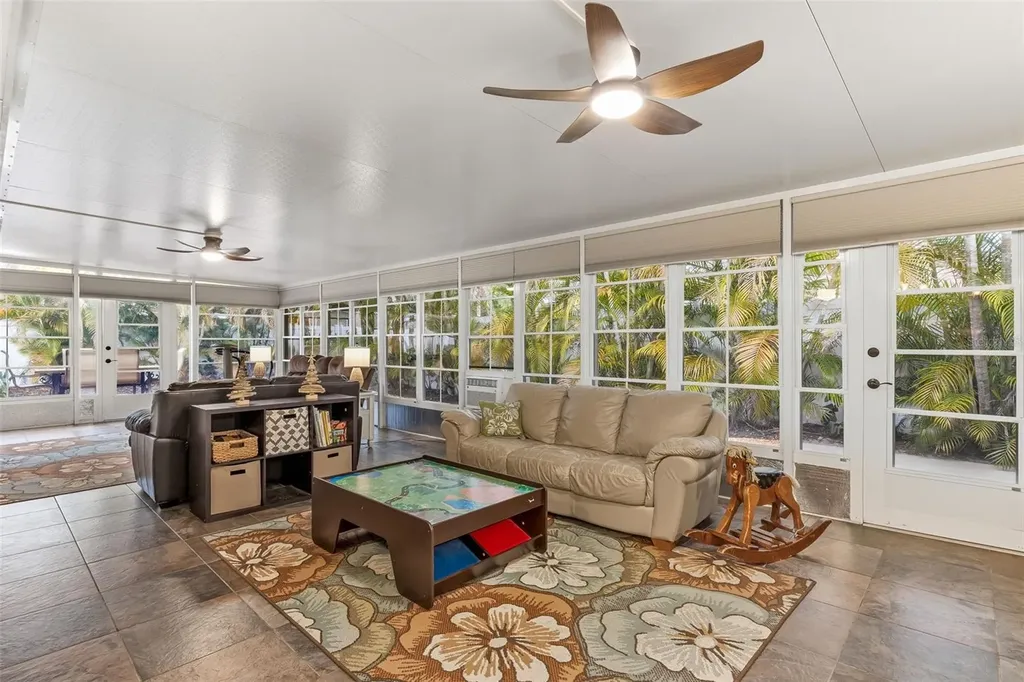 1024 Pattison Avenue Sarasota FL 34237