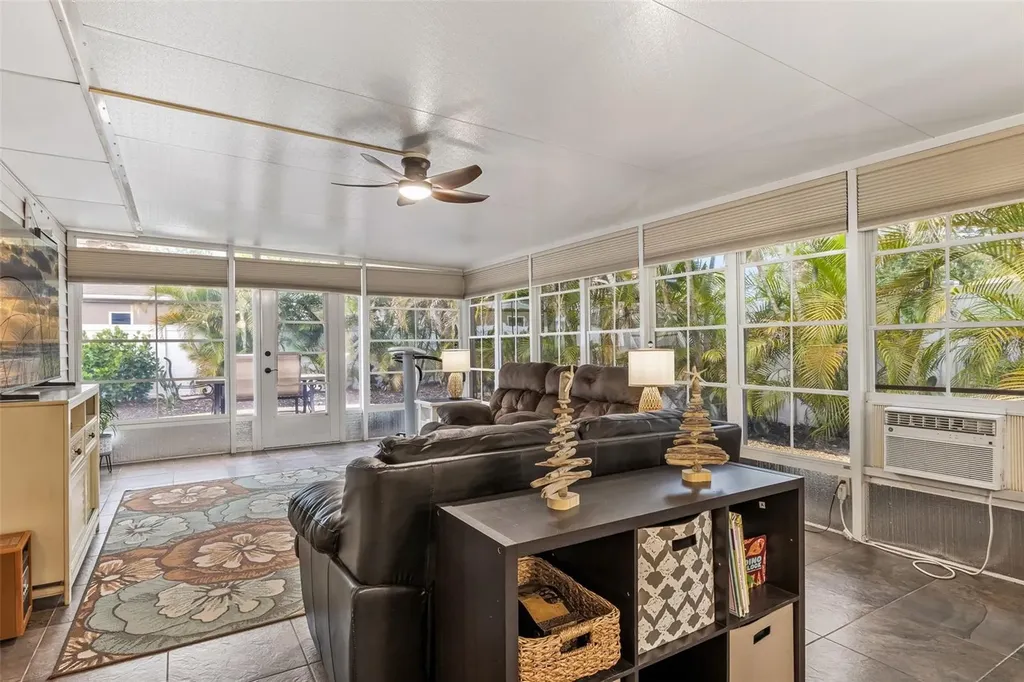 1024 Pattison Avenue Sarasota FL 34237