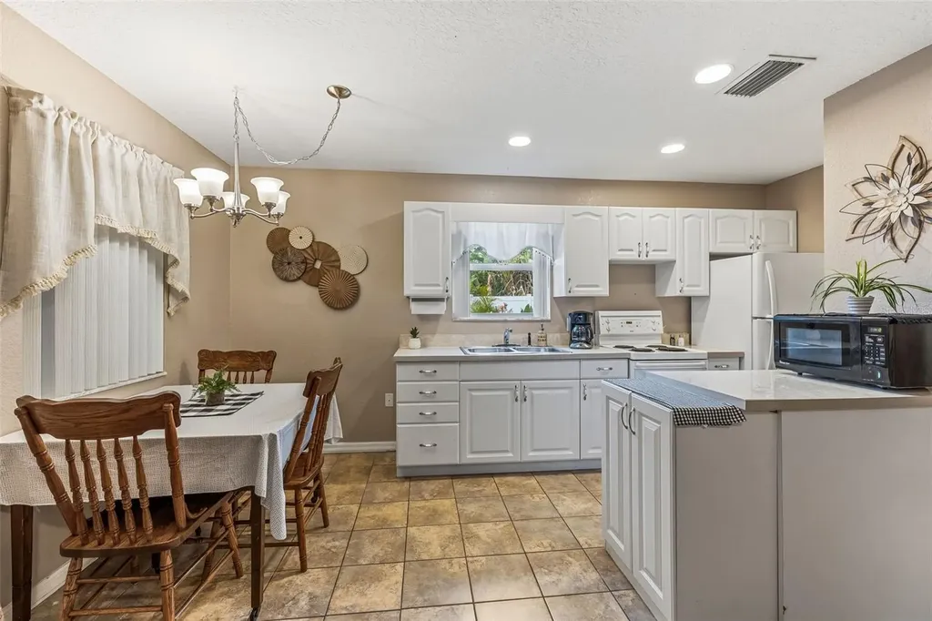 1024 Pattison Avenue Sarasota FL 34237