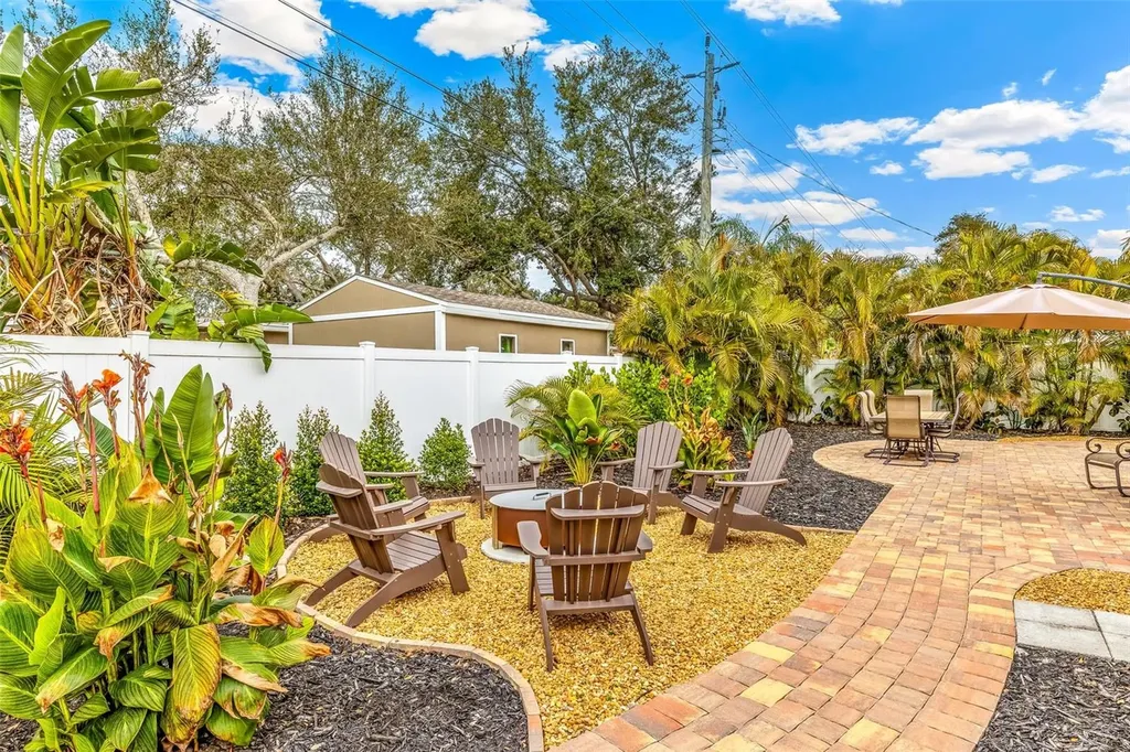 1024 Pattison Avenue Sarasota FL 34237
