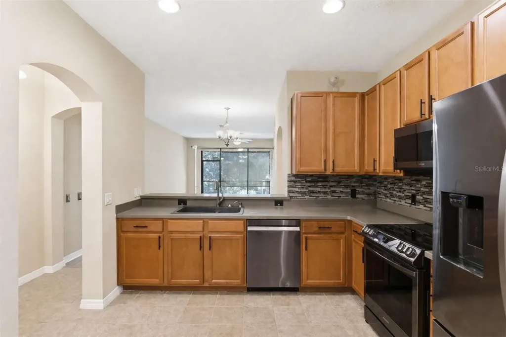 11840 13th Way N St Petersburg FL 33716