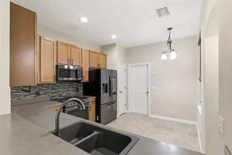 11840 13th Way N St Petersburg FL 33716