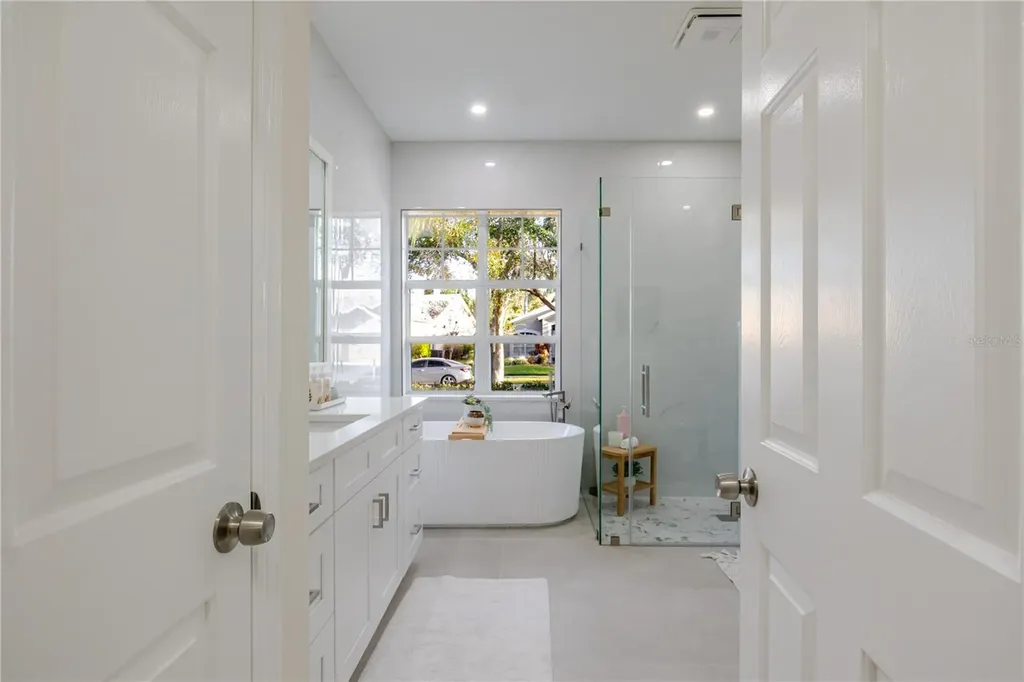 10208 Thicket Point Way Tampa FL 33647
