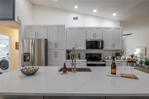 10208 Thicket Point Way Tampa FL 33647