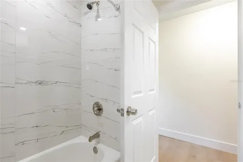 10208 Thicket Point Way Tampa FL 33647